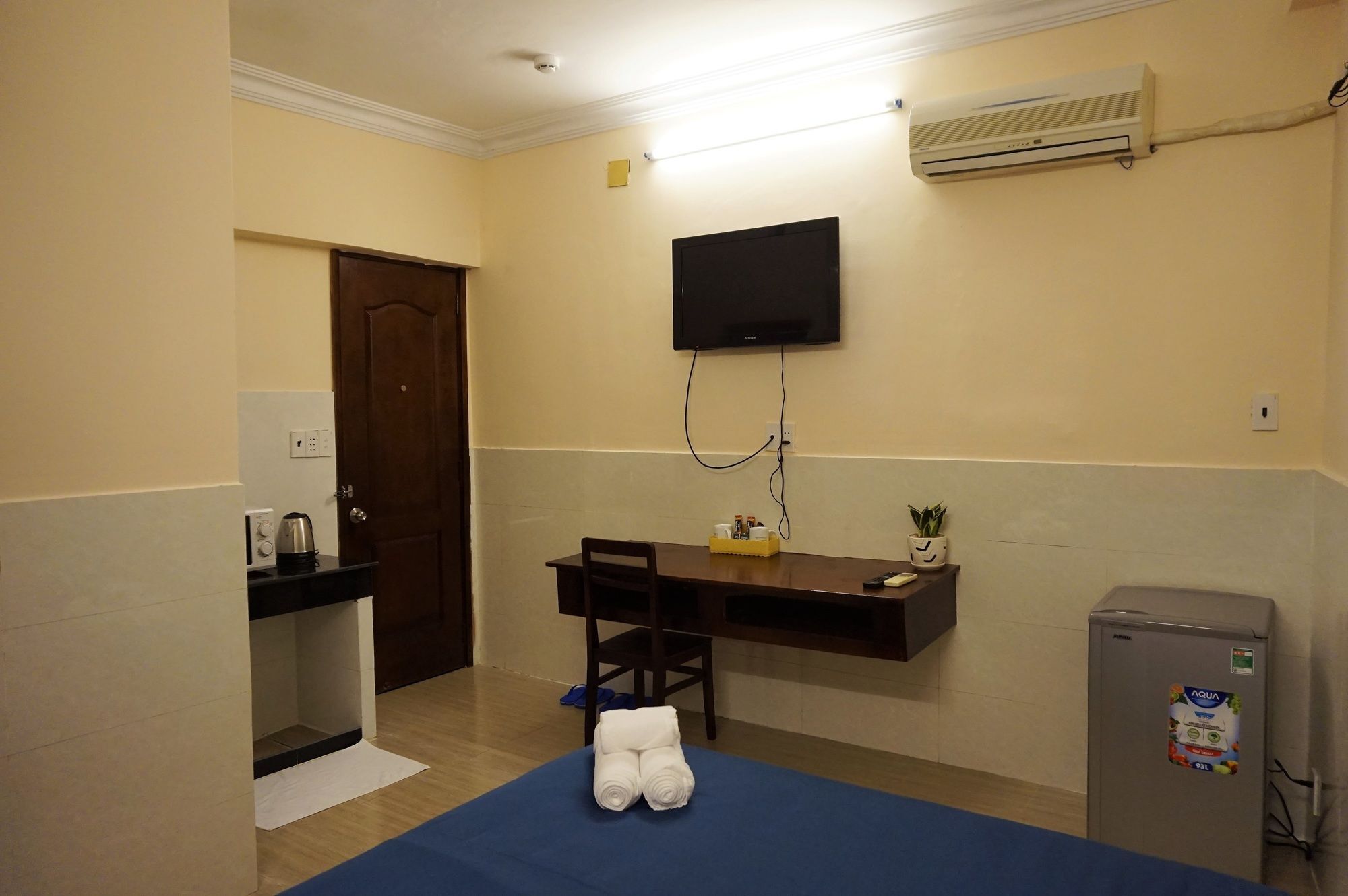 Reddoorz Near Khu Che Xuat Tan Thuan 2 Hotel โฮจิมินห์ซิตี้ ภายนอก รูปภาพ