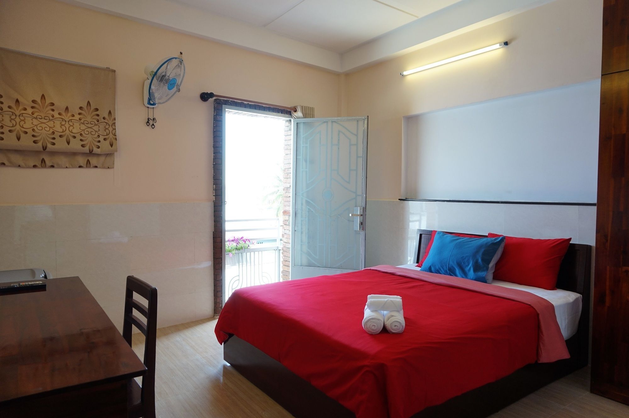 Reddoorz Near Khu Che Xuat Tan Thuan 2 Hotel โฮจิมินห์ซิตี้ ภายนอก รูปภาพ