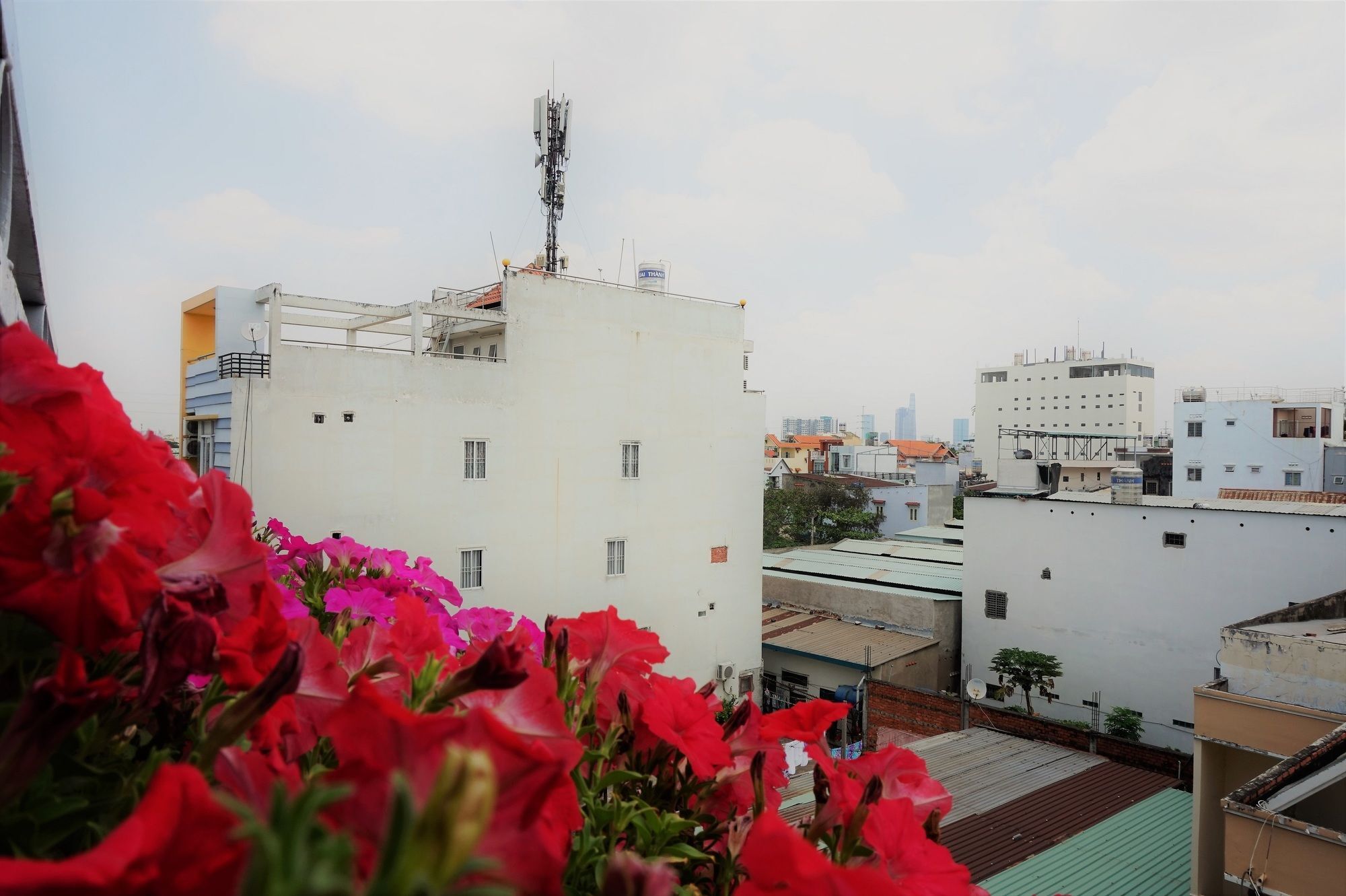 Reddoorz Near Khu Che Xuat Tan Thuan 2 Hotel โฮจิมินห์ซิตี้ ภายนอก รูปภาพ