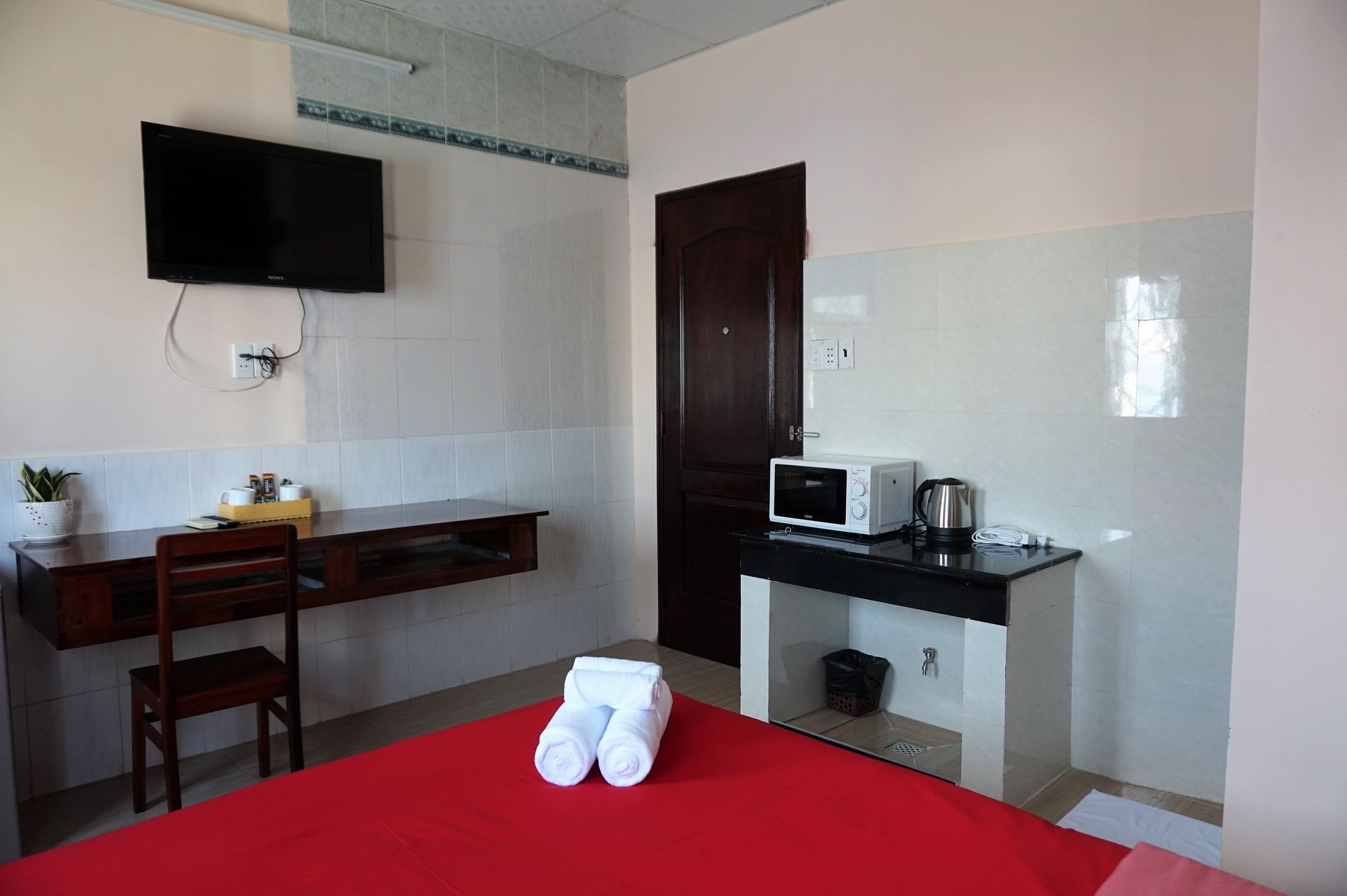 Reddoorz Near Khu Che Xuat Tan Thuan 2 Hotel โฮจิมินห์ซิตี้ ภายนอก รูปภาพ
